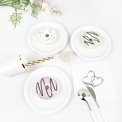 Disposable Paper Plate Product Display